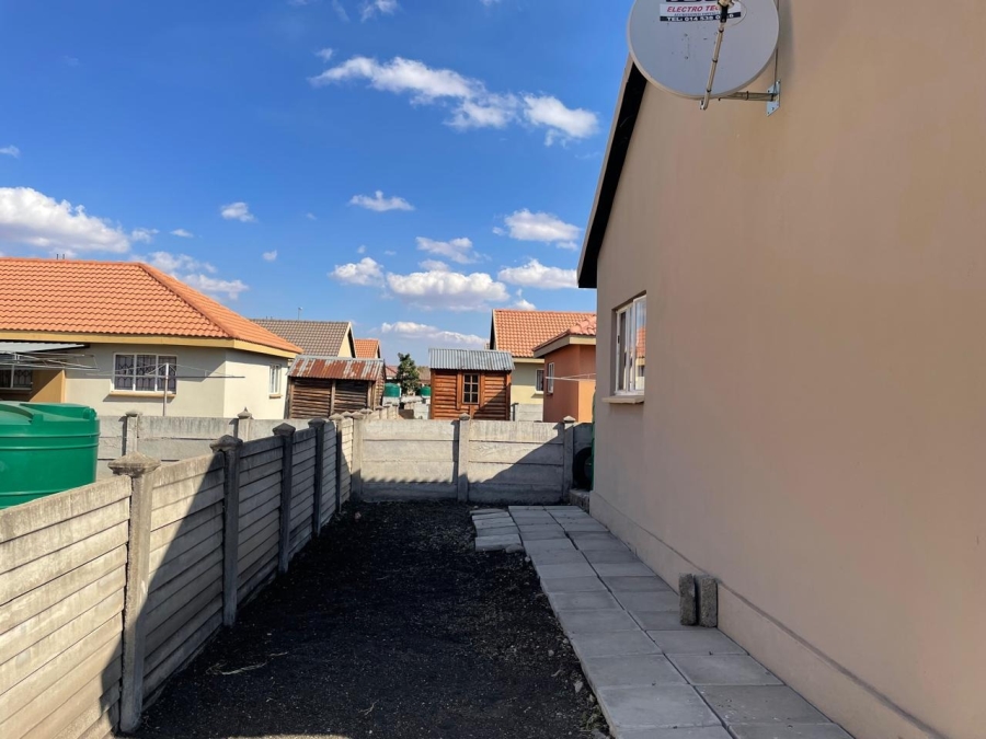 3 Bedroom Property for Sale in Freedom Park North West